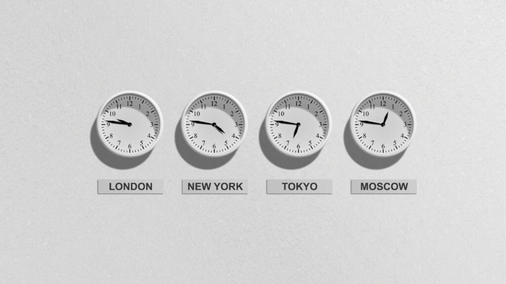 clocks showing various time zone for outsourcing
